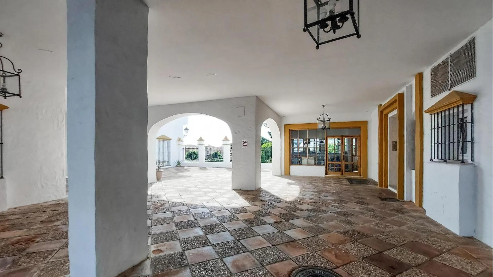 Pet Friendly Apartment In El Puerto De Santa Mar With Kitchen El Puerto de Santa Maria 0*,  Spain