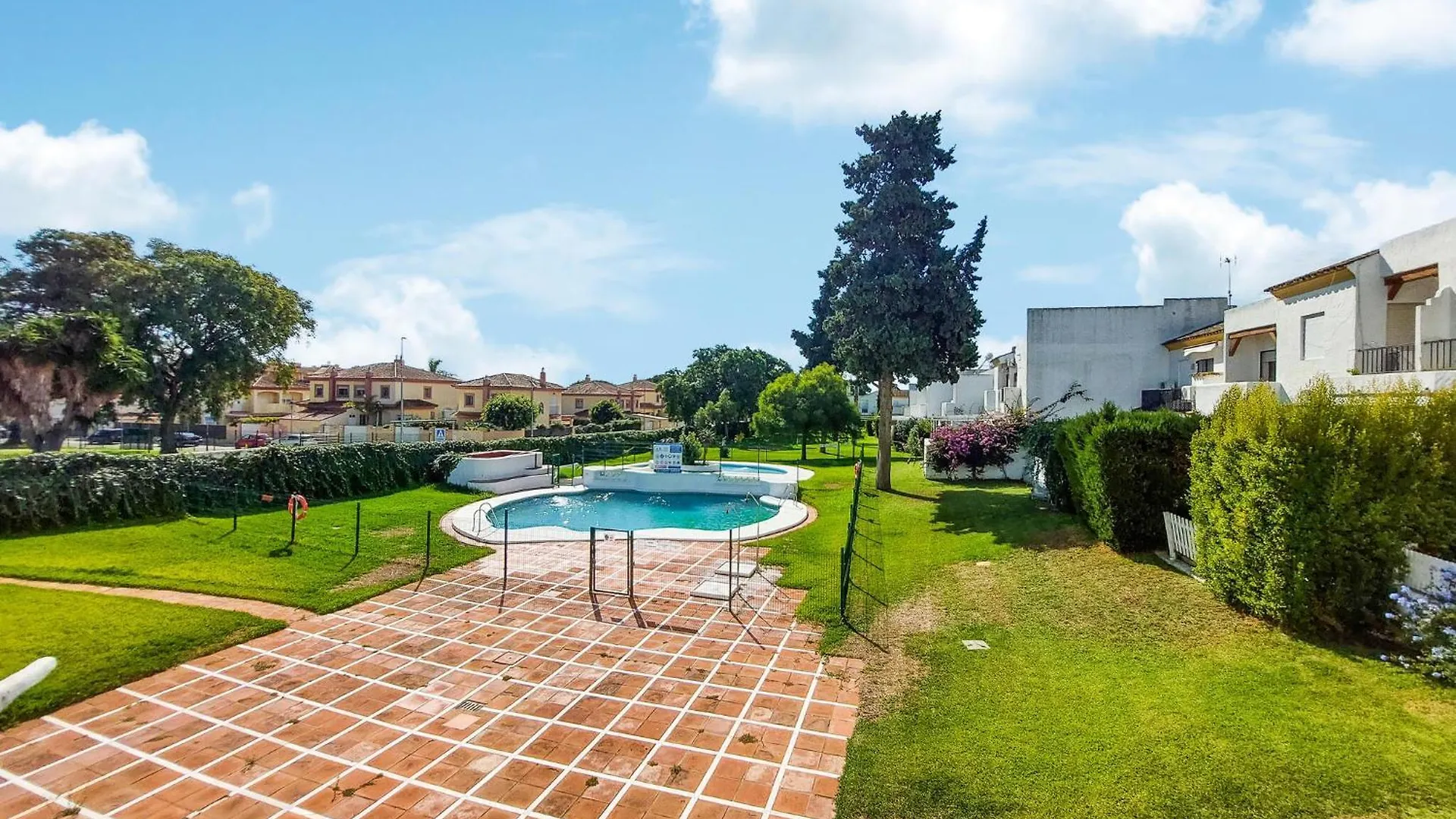 Pet Friendly Apartment In El Puerto De Santa Mar With Kitchen El Puerto de Santa Maria