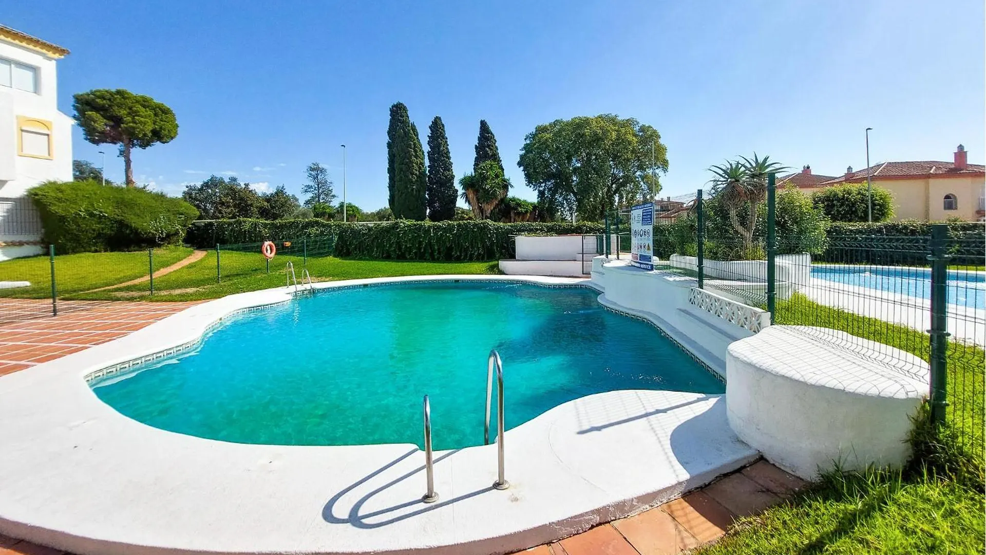 Pet Friendly Apartment In El Puerto De Santa Mar With Kitchen El Puerto de Santa Maria