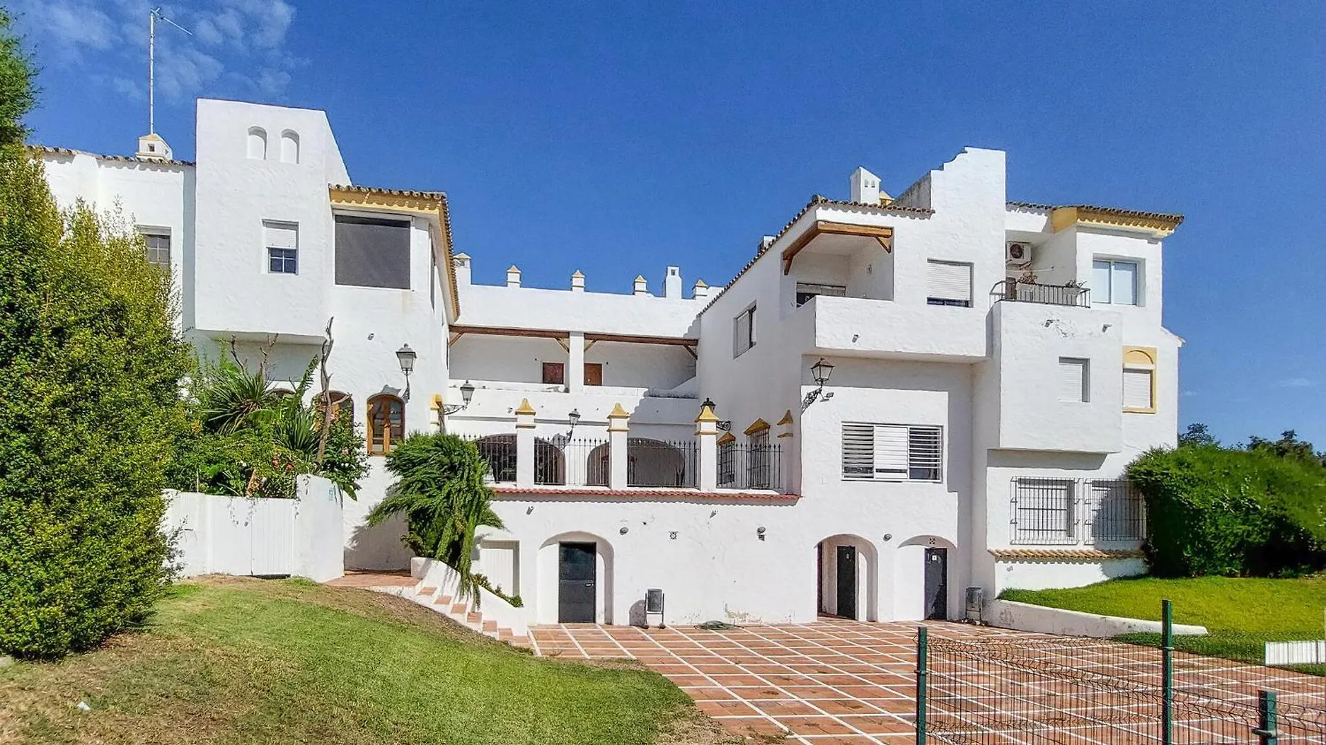 Pet Friendly Apartment In El Puerto De Santa Mar With Kitchen El Puerto de Santa Maria