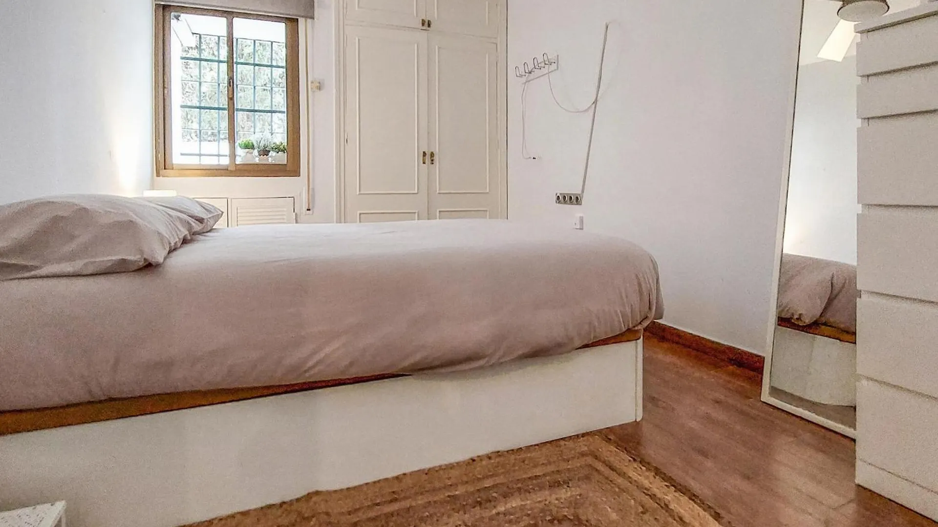 Pet Friendly Apartment In El Puerto De Santa Mar With Kitchen El Puerto de Santa Maria