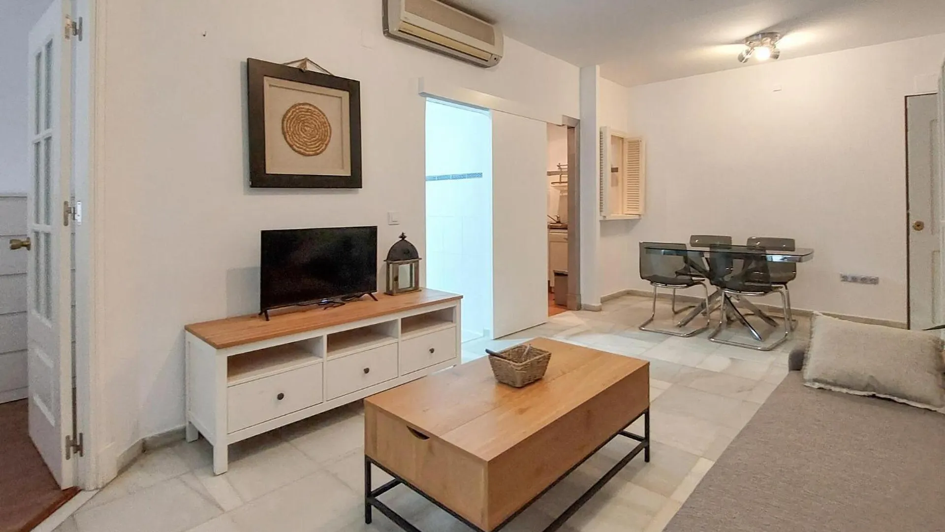 Pet Friendly Apartment In El Puerto De Santa Mar With Kitchen El Puerto de Santa Maria Spain